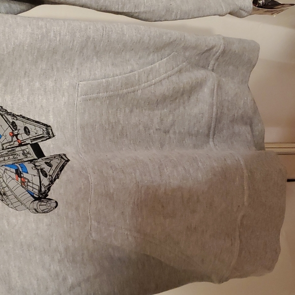 NWT Star Wars sweatshirt - Picture 3 of 5